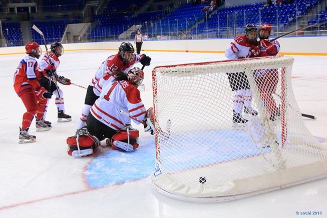 Tradicionalíssimo na América do Norte, o hóquei no gelo é um esporte que prima pela velocidade, técnica e agilidade / Foto: Divulgação Sochi 2014